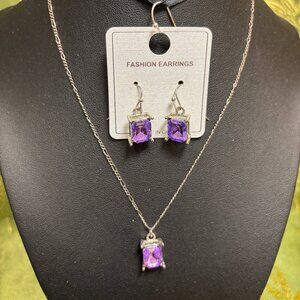 🌈 Sale! 🌈 Purple amethyst-colored faceted gem earring and pendant necklace set